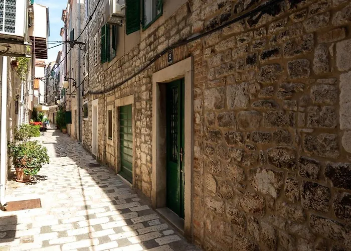 Andriamar 아파트 *