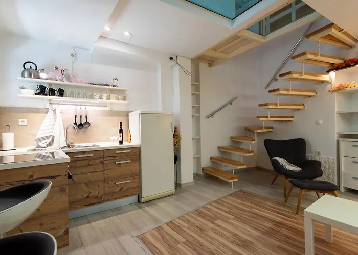 Andriamar 아파트 시베니크